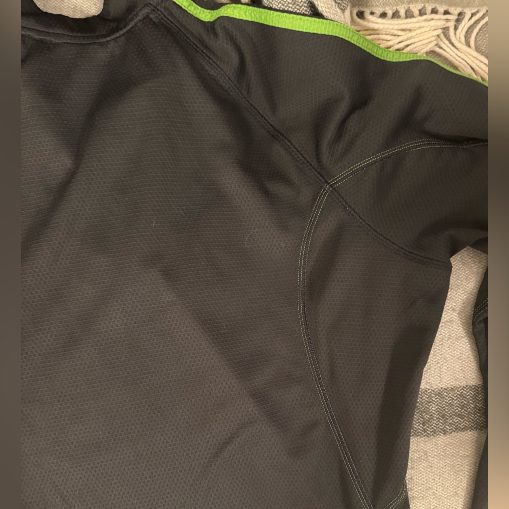 Adidas Clima365 Black and Green Half-Zip Top - Picture 7 of 7